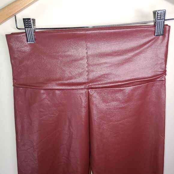 Zen Lily Compression Vegan Leather Leggings (2XL) - Picture 3 of 6